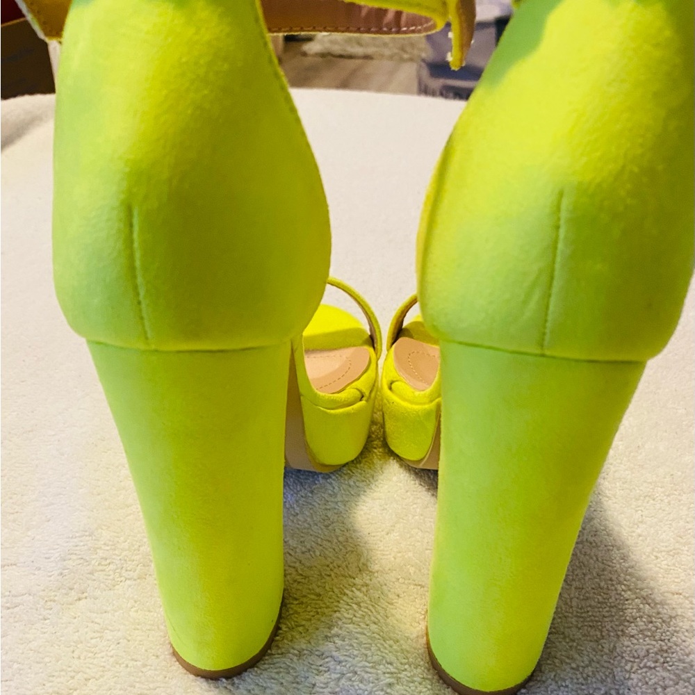 Brand New Neon Lime Heels By SO ME - Size 8 - Exact Heel Height 5 - Box 48 - Picture 5 of 7